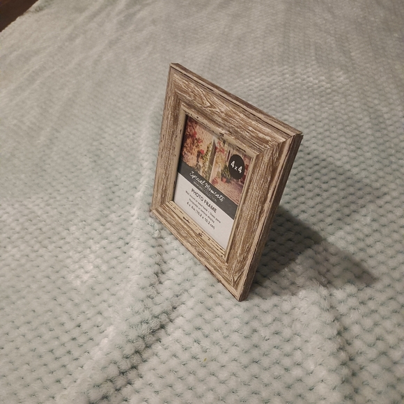 Rustic Brown Photo Frame - Picture 2 of 5